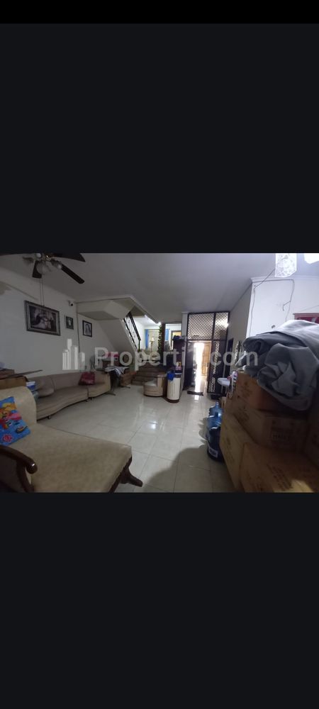 Dijual Rumah Hanya 2M di Taman Pondok Indah Surabaya