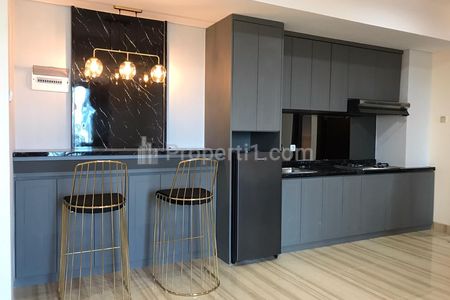 Sewa Apartemen Grand Sungkono Lagoon 3BR Full Furnished Tower Venetian View City