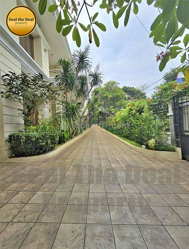 Disewakan Rumah di Pejaten Jakarta Selatan STD503