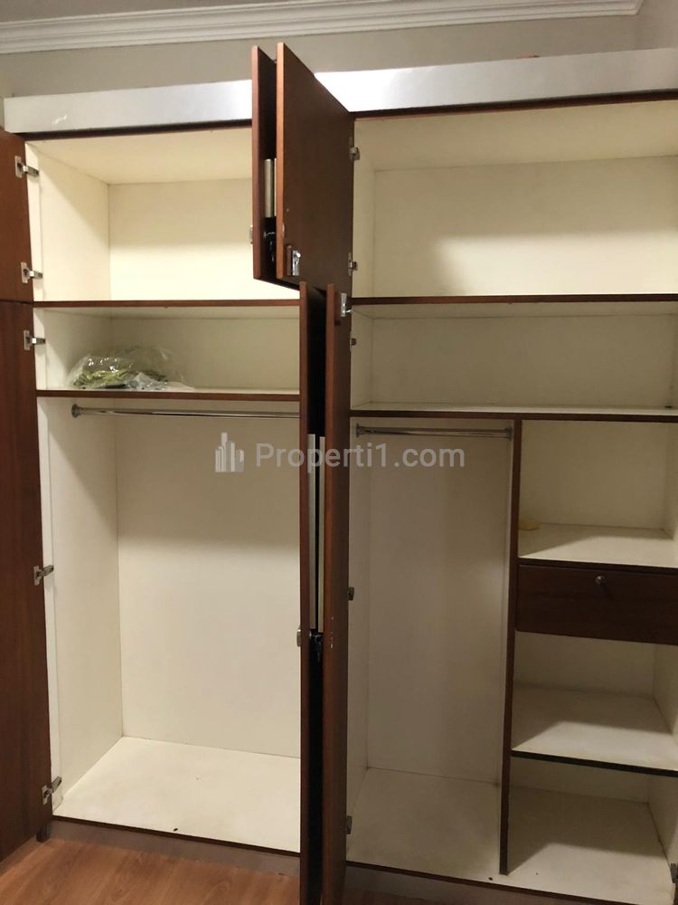 For Sale Apartemen Sudirman Tower Condominium - 3 BR Furnished