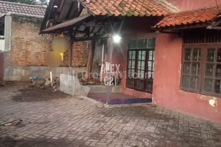 Dijual Rumah Tua Hitung Tanah Saja di Jatinegara Kaum, Pulo Gadung, Kota Jakarta Timur