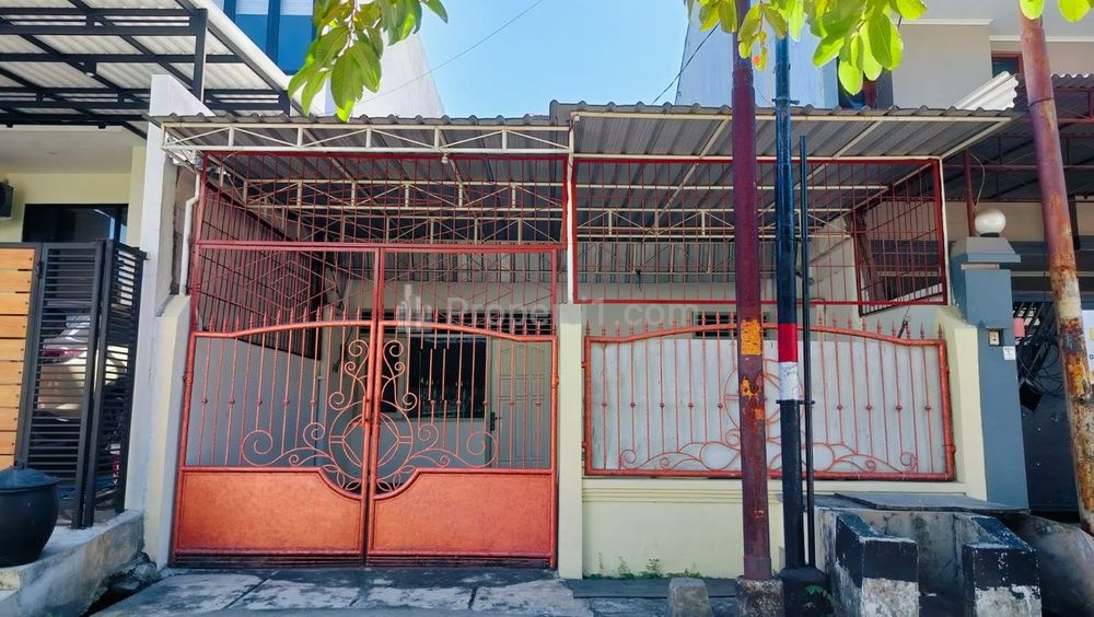Rumah Disewakan di Darmo Indah Timur Surabaya Barat Siap Huni