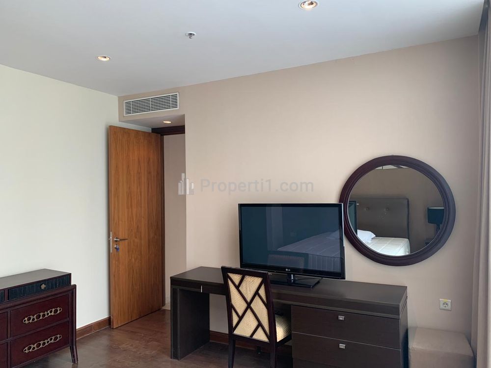 For Rent Apartment Oakwood Mega Kuningan 3+1 BR Full Furnished