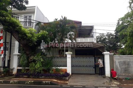 Dijual Rumah di Lembang Terusan, Menteng, Jakarta Pusat - 2 Lantai Full Furnished Lelang Ayda