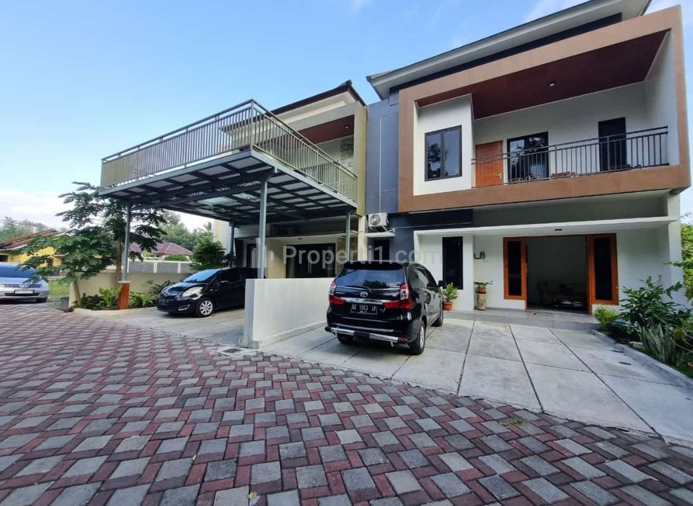 Dijual Rumah Minimalis 2 Lantai Kolam Renang di Sukoharjo Jl. Kaliurang Km 12 Yogyakarta