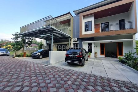 Dijual Rumah Minimalis 2 Lantai Kolam Renang di Sukoharjo Jl. Kaliurang Km 12 Yogyakarta