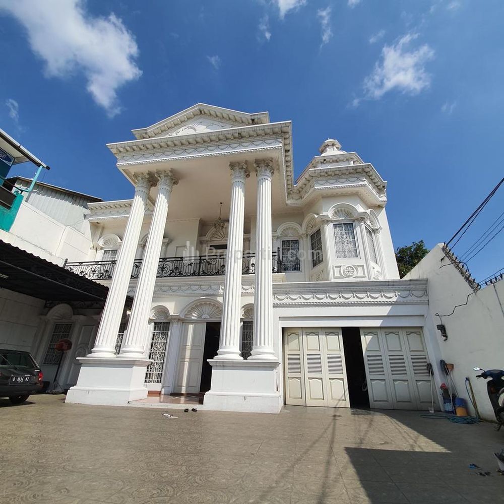 Jual Rumah SHM Sangat Mewah di Jaticempaka Kota Bekasi