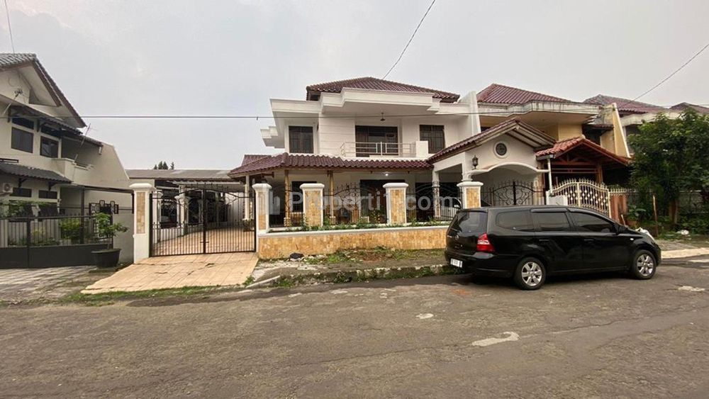 Jual Rumah Dua Lantai Luas di Komplek Taman Yasmin Kota Bogor