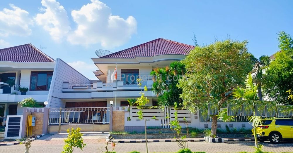Rumah Dijual Satelit Town House Surabaya Barat Mewah Siap Huni