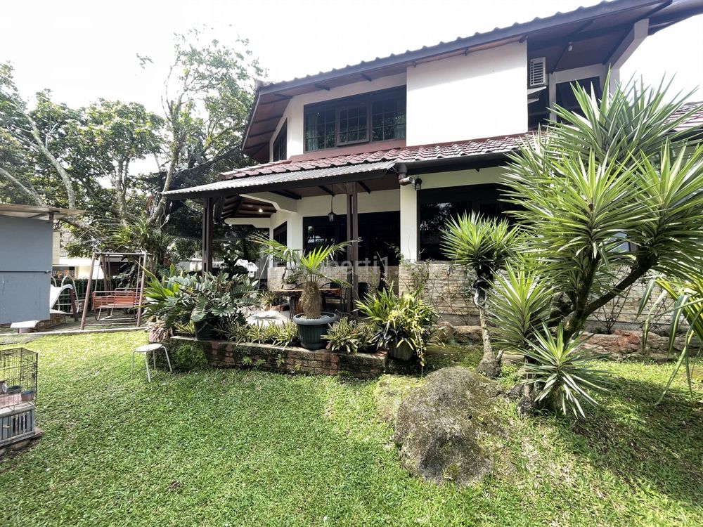 Jual Rumah Sangat Bagus Mewah di Gegerkalong, Tonggoh, Bandung