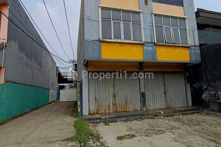 Jual Gudang Pabrik di Pinggir Jalan Raya Cibinong Bogor Luas 4800 m2, Beserta 2 Ruko di Pintu Masuk, Cibinong, Kabupaten Bogor, Jawa Barat