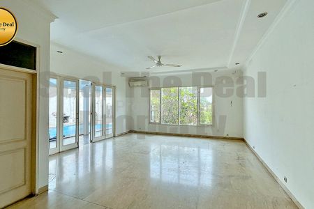 Rumah Disewakan untuk Rumah/Kantor di Kemang Jakarta Selatan STD505