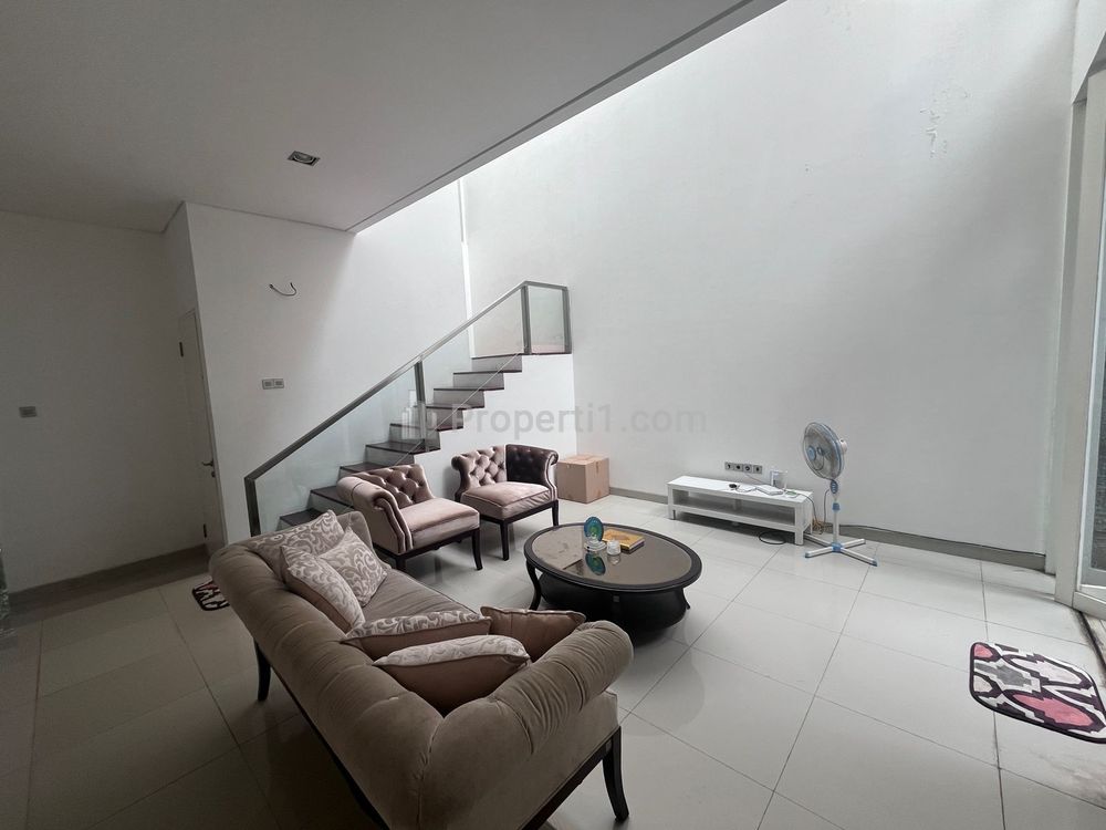 Jual Rumah di Pinang Emas Jakarta Selatan Sudah SHM