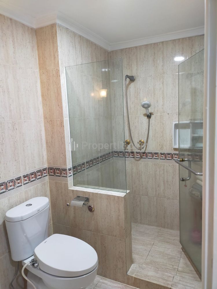 Dijual Apartemen Kusuma Chandra 3+1 Kamar Tidur Semi Furnished