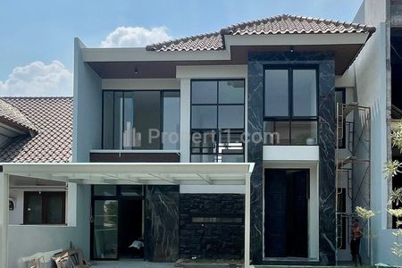 Rumah Dijual di Citraland Utama Cluster Depan Surabaya, Kondisi Rumah Baru Gress Minimalis Modern Design