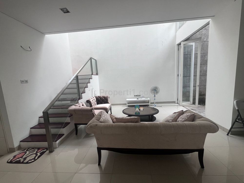 Jual Rumah di Pinang Emas Jakarta Selatan Sudah SHM