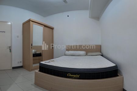 Sewa Murah Tahunan Apartemen Seasons City Tower Cherry, Type 2BR Full Furnish, Kawasan Strategis Dekat Keluar Masuk Tol, Grogol Jakarta Barat