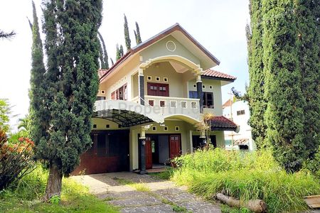 Jual Villa Bagus Siap Huni di Jalan Abdul Gani Atas Kota Batu