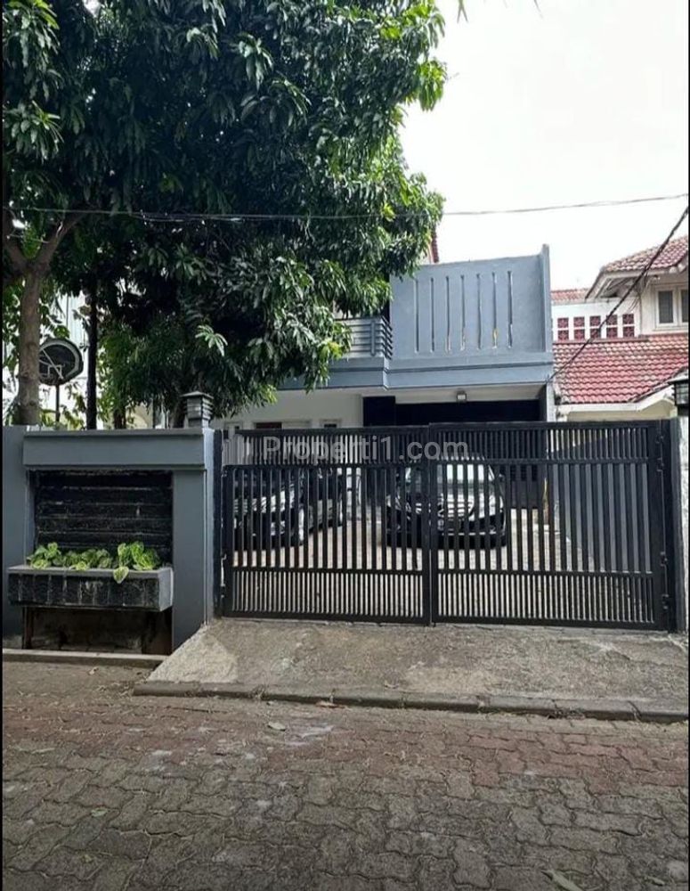 Dijual Rumah Semi Furnish SHM di Cilandak Jaksel