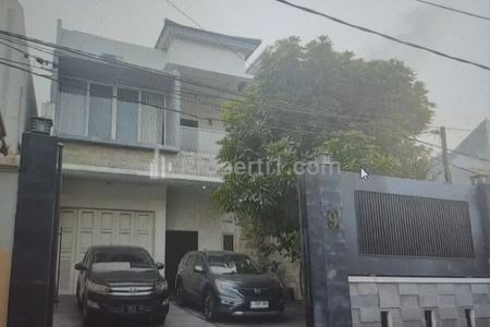 Jual Rumah Ciamik Terawat di Petemon Sidomulyo, Surabaya