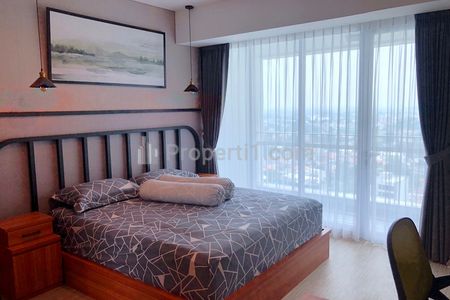 Disewakan Apartemen Studio Lantai Tinggi The Aspen Peak Residence, Full Furnished