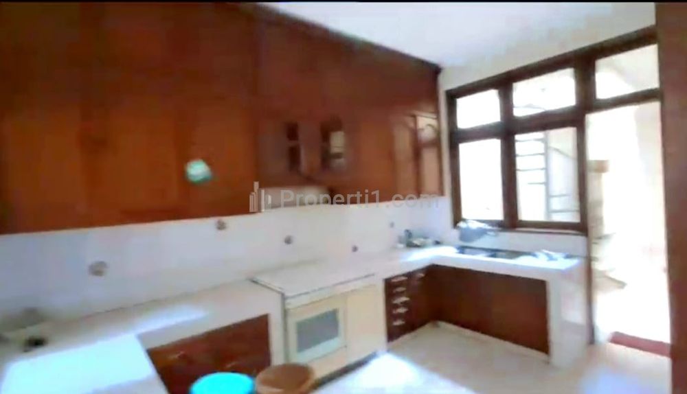 Sewa Rumah Murah di Menteng Jakarta Pusat, Bisa untuk Kantor, Ada Kolam Renang, Dekat Sudirman dan Thamrin