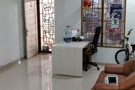 Jual Ruko 2 1/2 Tingkat di Jalan Pelita 2 Komplek 79 Medan