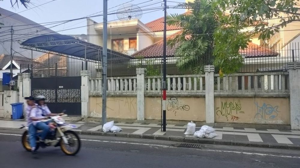 Dijual Rumah 2 Lantai Pusat Kota Surabaya Dekat Kantor Pemerintahan