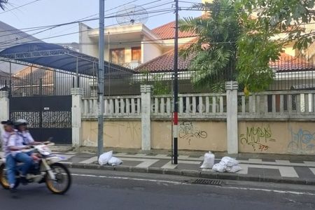 Dijual Rumah 2 Lantai Pusat Kota Surabaya Dekat Kantor Pemerintahan