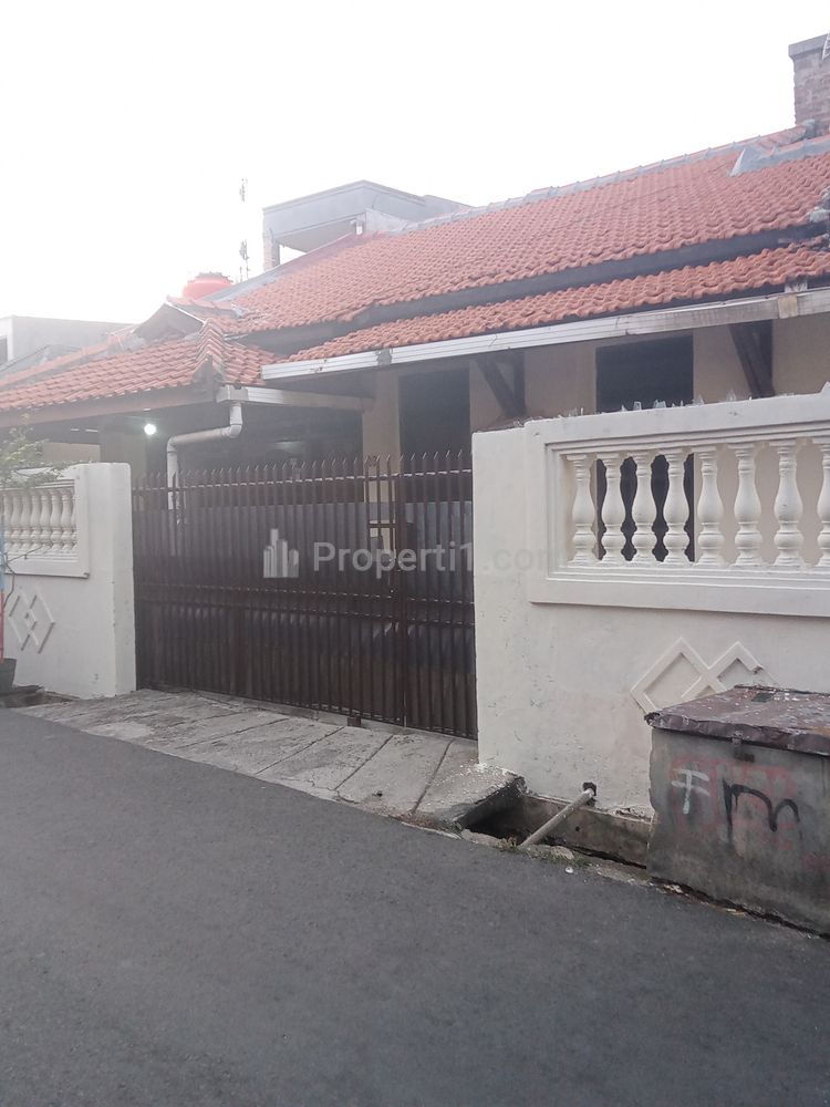Disewakan Rumah 1 Lantai Lokasi Strategis Siap Huni di Utan Kayu Matraman Jakarta Timur