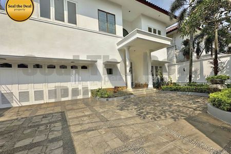 Dijual Rumah Luas di Area Kemang Jakarta Selatan STD511