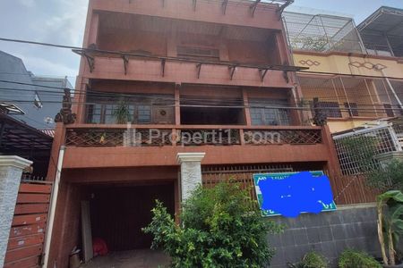 Dijual Rumah 3,5 Lantai di Daerah Jelambar, Jakarta Barat