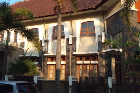 Dijual Rumah di Arcamanik Bandung Posisi Hook Lokasi Emas Super Strategis Lux Asri