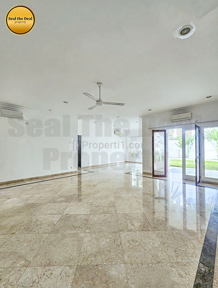 Dijual Rumah Luas di Daerah Kemang Jakarta Selatan STD511