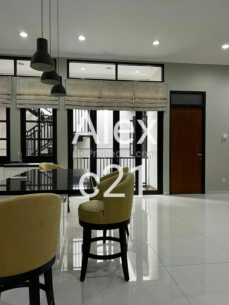 Dijual / Disewakan Rumah Mewah di Senopati, Jakarta Selatan