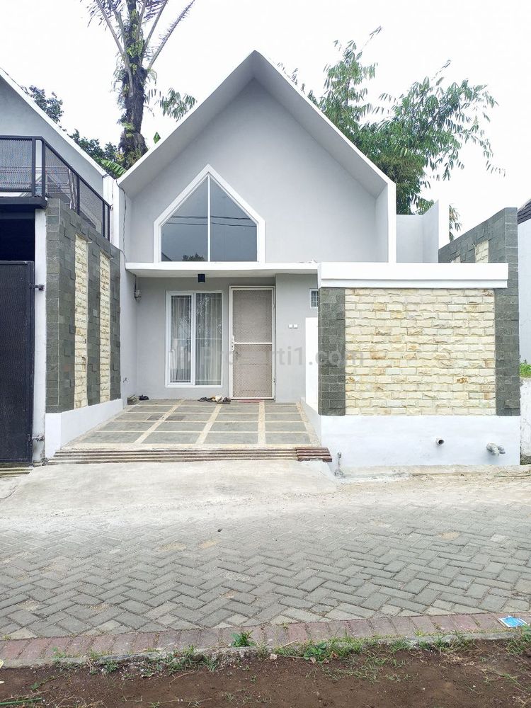 Dijual Rumah Cantik Murah dengan Konsep Modern Minimalis Namun Tetap Elegan di Padalarang, Bandung Barat