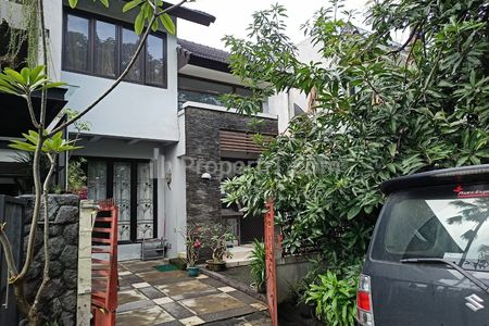 Rumah Dijual Taman Puspa Raya Citraland Surabaya Barat Minimalis Siap Huni