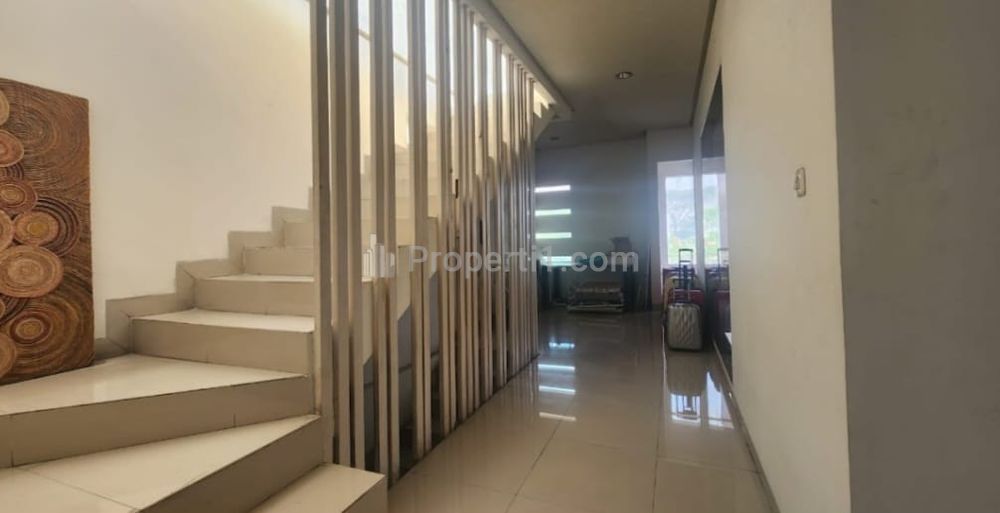Dijual Rumah Sultan Ada Swimming Pool di BSD Delatinos, Tangerang Selatan