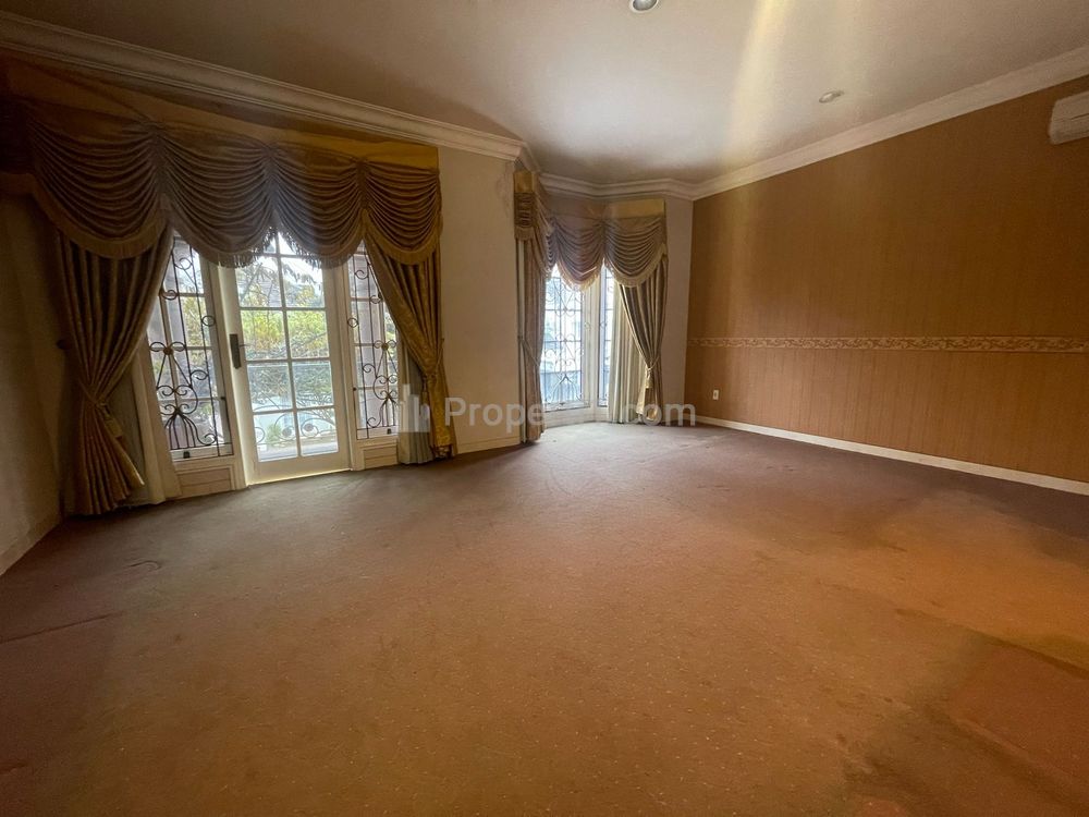 Dijual Cepat Rumah Virginia Langoon Bumi Serpong Damai, Tangerang Selatan