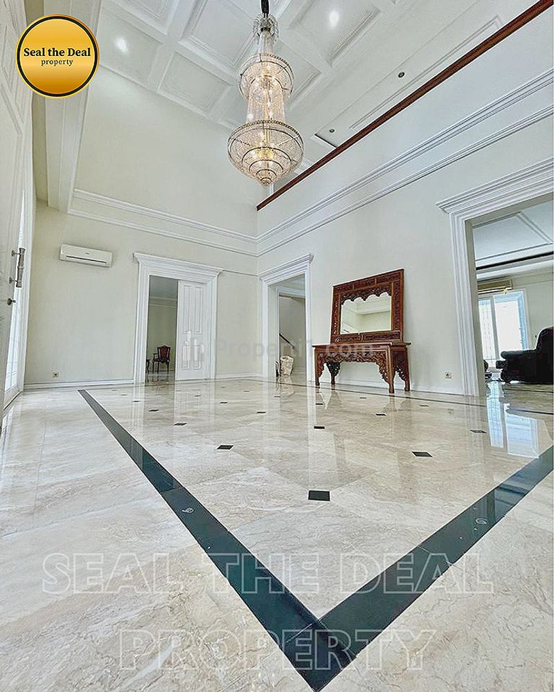 Dijual Rumah di Area Pondok Indah Jakarta Selatan STD513