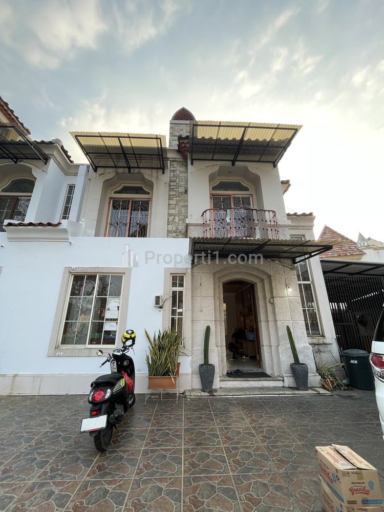 Dijual Rugi Rumah (2 Gandeng) di Lippo Karawaci - Tangerang