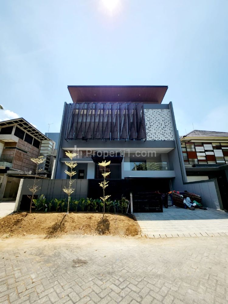 Dijual Rumah Citraland Golf Area Somerset - Bukit Golf Internasional Surabaya - NEW Split Level Modern Desain