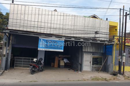 Dijual Rumah yang Berpotensi Sebagai Tempat Usaha di Cileunyi, Kabupaten Bandung 