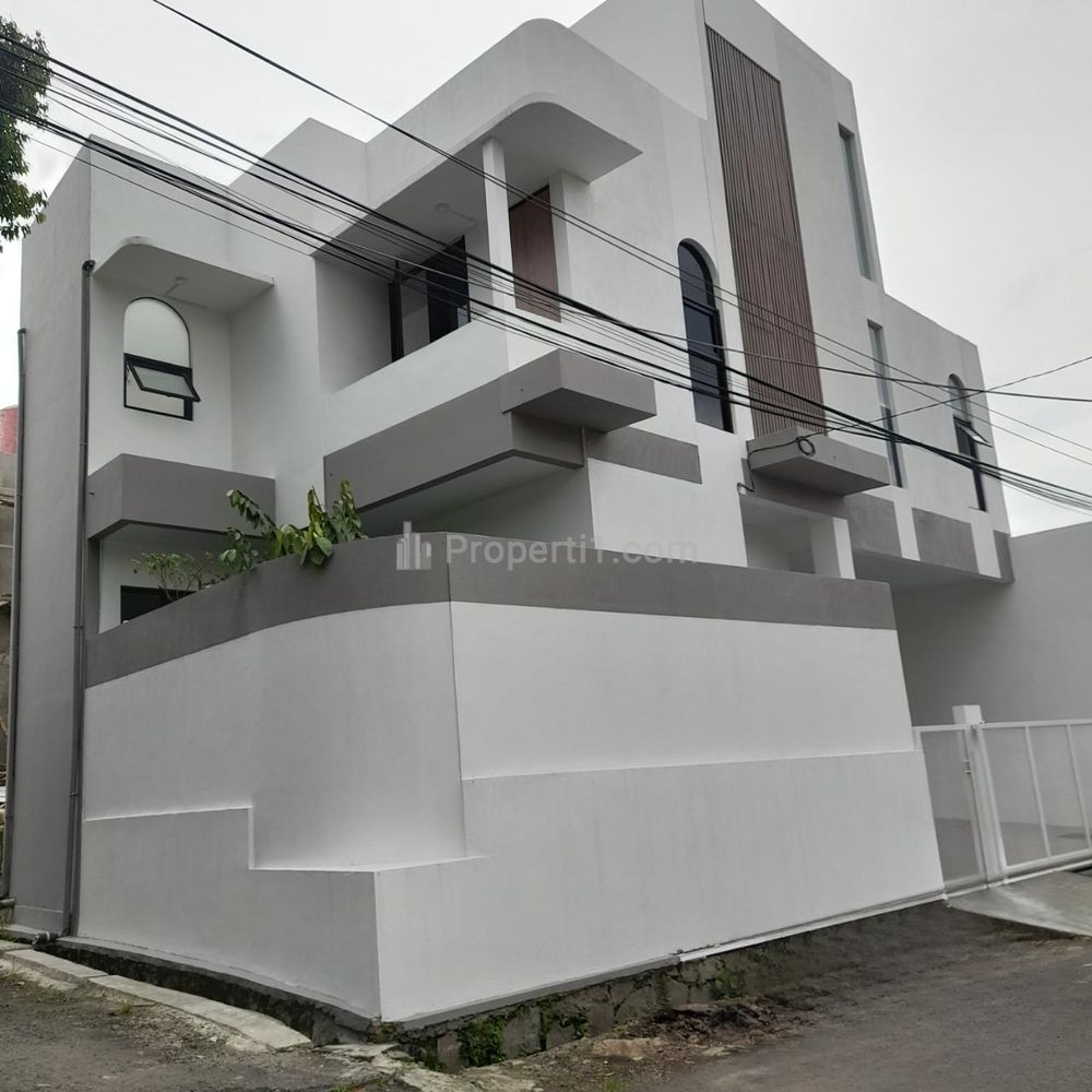 Dijual Rumah Baru Hook Siap Huni di Antapani Bandung