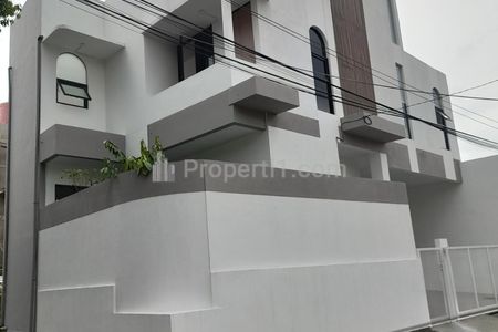 Dijual Rumah Baru Hook Siap Huni di Antapani Bandung