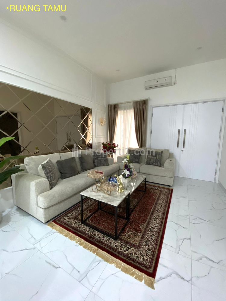 Dijual Rumah Furnished di Komplek Kencana Loka BSD, Tangerang Selatan