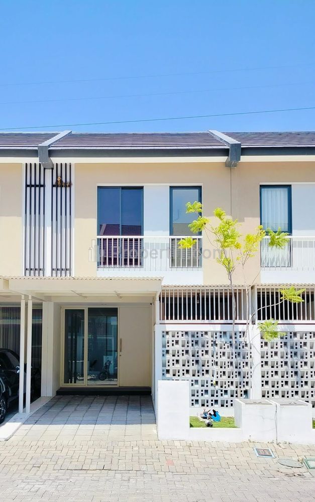 Rumah Disewakan di Royal Residence Surabaya Barat Minimalis Siap Huni