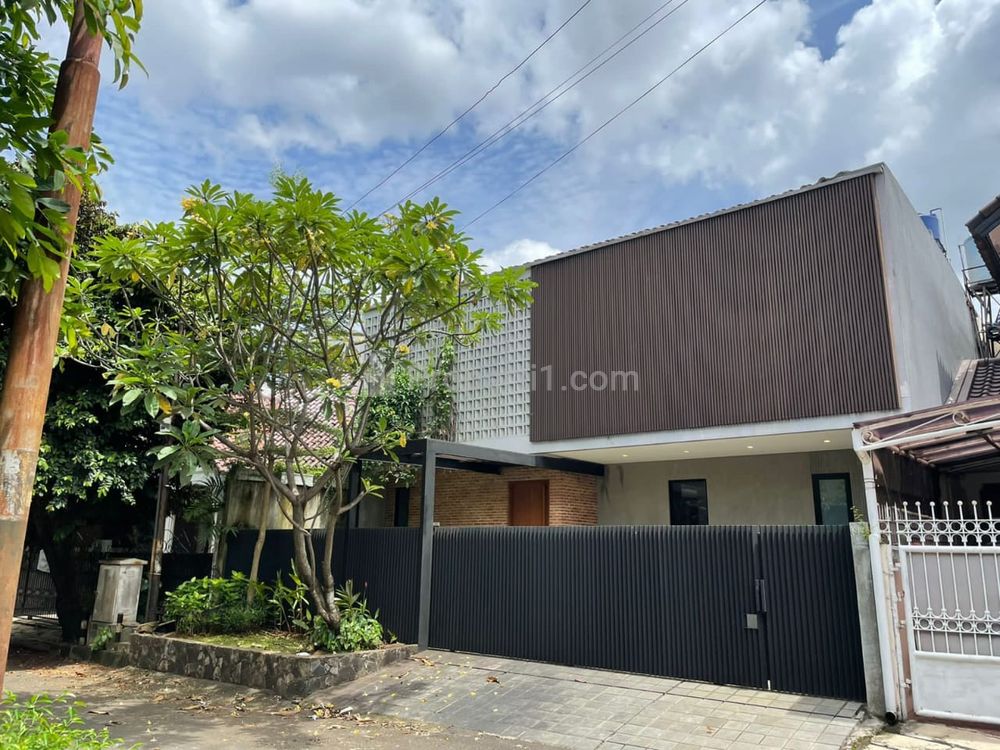 Rumah Dijual di Dalam Komplek Dekat MRT Lebak Bulus, Jakarta Selatan