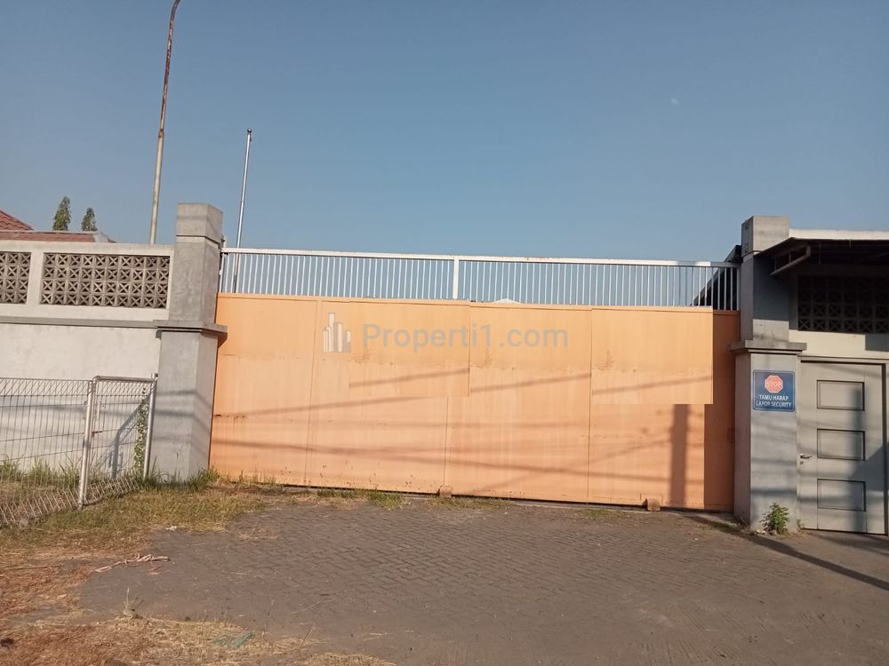 Dijual Gudang Luas Tanah 12108 m2 di Menganti Gresik Siap Pakai