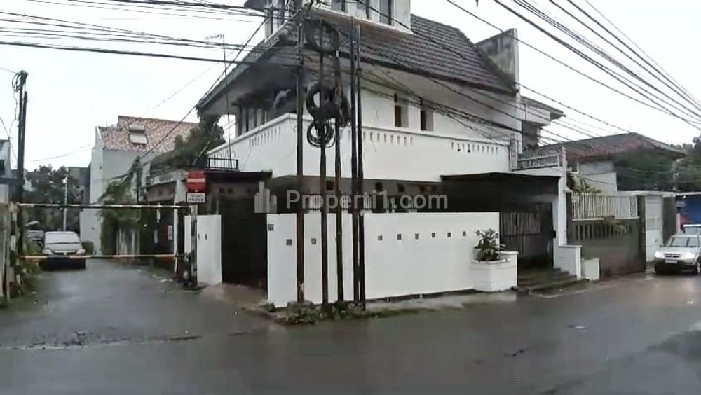Rumah Dijual Lokasi Strategis di Cilandak, Dekat Cilandak Town Square, Jakarta Selatan